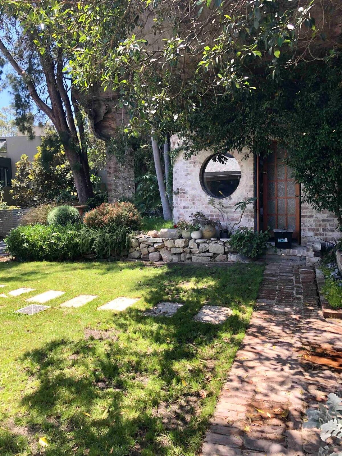 Stone 1bedroom Villa Sydney